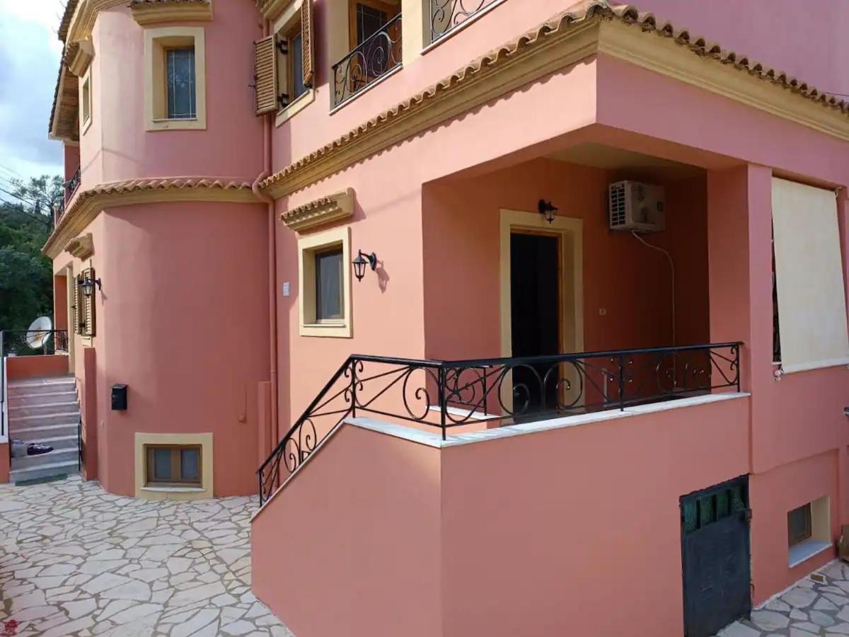 Turla'S Apartment Dassia  Buitenkant foto